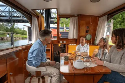 Clients de l'établissement SEALOV Hébergements insolites- linge, ménage et vélos inclus