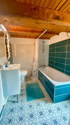 Salle de bains dans l'établissement La nébuleuse