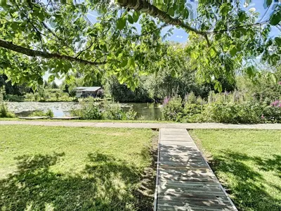 Jardin de l'établissement Le Châlet des Hortillonnages