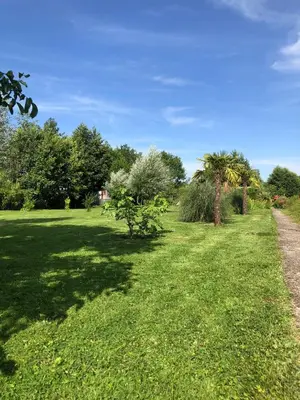 Jardin de l'établissement Le Châlet des Hortillonnages