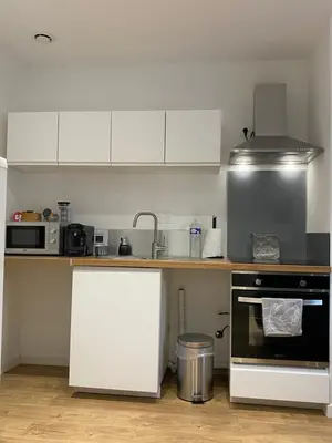 Cuisine ou kitchenette dans l'établissement Vernon, Le Donalice
