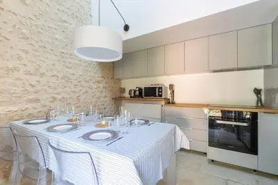Cuisine ou kitchenette dans l'établissement Le petit Saint Léger