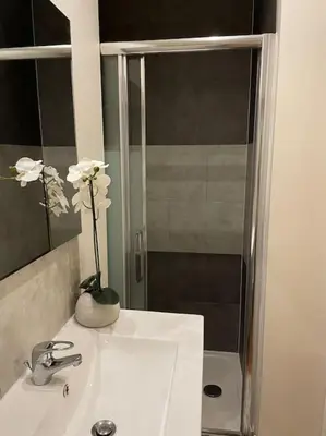 Salle de bains dans l'établissement Studio Netflix & Bed
