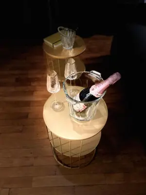 Boissons dans l'établissement IDÉALEMENT SITUÉ 