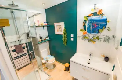 Salle de bains dans l'établissement Jungle Studio - 2P à 4P -Henriville