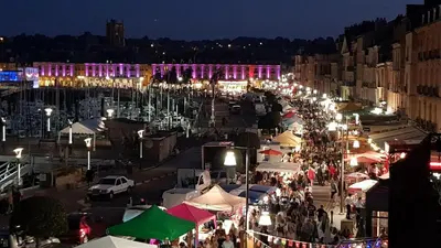Vue générale sur Dieppe ou vue de la ville depuis l'appartement