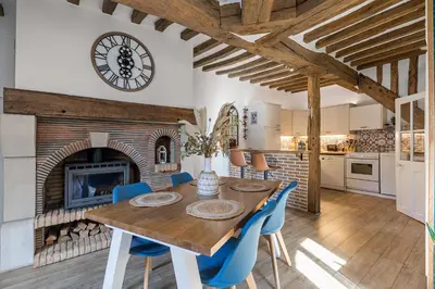 Cuisine ou kitchenette dans l'établissement La Goélette - Entre Port & Plage - Cosy