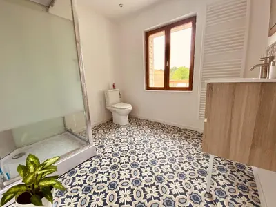 Salle de bains dans l'établissement Aux 3 Noyers