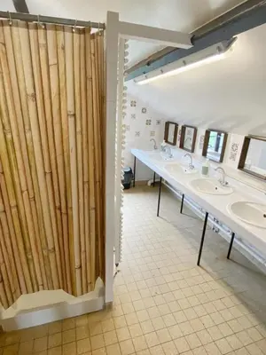 Plan de l'établissement Maison spacieuse à Viarmes avec grand jardin et climatisation