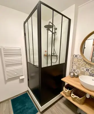 Salle de bains dans l'établissement Studio Capucine - Centre ville - Jolie vue - Cosy