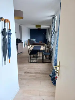 Coin salon dans l'établissement T2 60m² vue panoramique sur port et mer