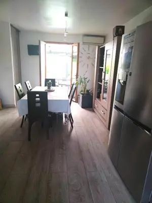 Cuisine ou kitchenette dans l'établissement Agréable chambre double avec salle d'eau privative