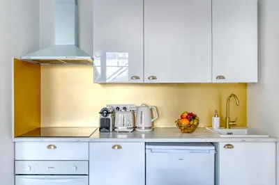 Cuisine ou kitchenette dans l'établissement Glamour Chic en hyper centre - Wifi - Sauna pour 2 - MyLittleStay