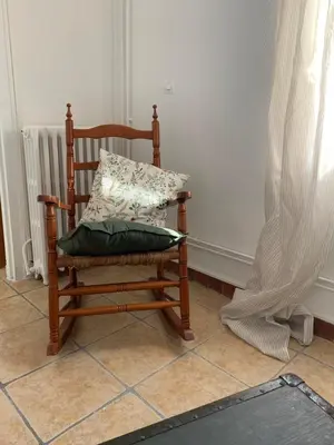 Un ou plusieurs lits dans un hébergement de l'établissement Maison de ville au bord de la rivière !