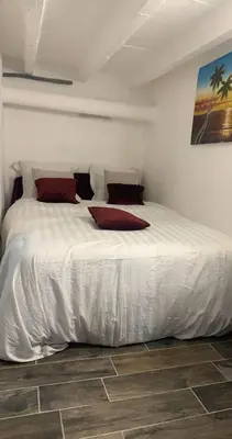 Un ou plusieurs lits dans un hébergement de l'établissement Studio individuel près de Paris
