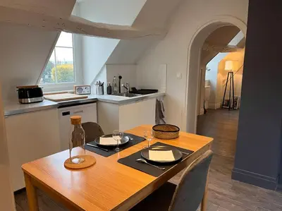 Cuisine ou kitchenette dans l'établissement Appartement avec terrasse en plein cœur de Vernon