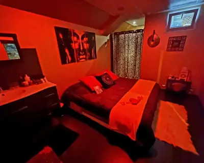 Un ou plusieurs lits dans un hébergement de l'établissement Love room, Les nuitées secrètes de Rouen