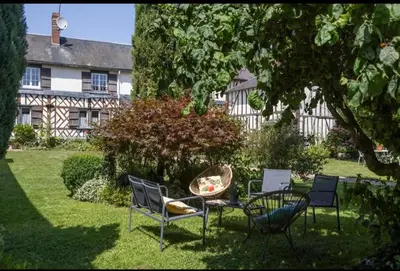 Jardin de l'établissement Les Gites de l'Herperie