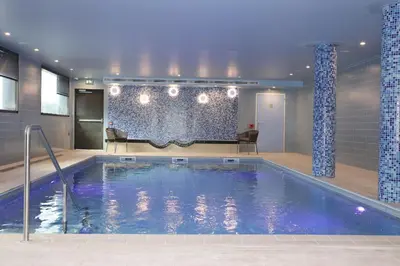 Piscine de l'établissement DOMITYS Résidence services seniors LE PARC DES AUBIERS ou située à proximité