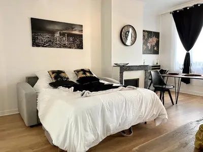 Un ou plusieurs lits dans un hébergement de l'établissement Homedésir - Le Marché Electrik Vernon-Giverny - Claude Monet - Downtown
