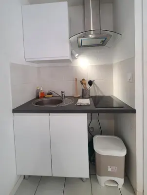 Cuisine ou kitchenette dans l'établissement Studio proche Mer et Port de Dieppe
