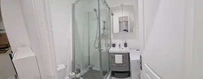 Plan de l'établissement Petite maison cosy dans un jardin.