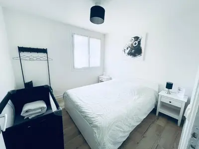 Un ou plusieurs lits dans un hébergement de l'établissement Grand T2 au RDC hyper centre Navette et Sauna en option