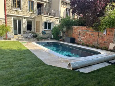 Piscine de l'établissement Bonheur en Seine, Piscine, Vue Seine ou située à proximité