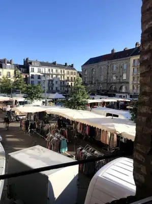Restaurant ou autre lieu de restauration dans l'établissement Appartement lumineux au coeur de Dieppe