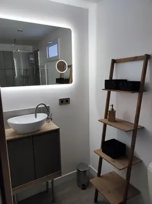 Salle de bains dans l'établissement Studio des Monts Caubert