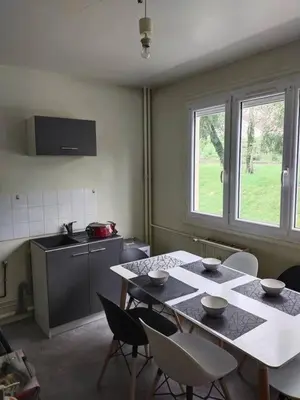 Cuisine ou kitchenette dans l'établissement Appartement à 15mn du centre ville de Rouen