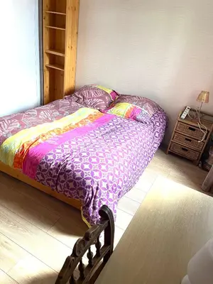 Un ou plusieurs lits dans un hébergement de l'établissement 80m2-Maison des quais - parking - jardinet