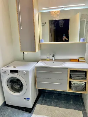 Salle de bains dans l'établissement 80m2-Maison des quais - parking - jardinet