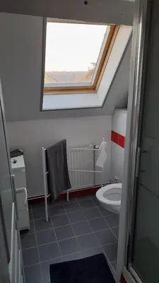 Salle de bains dans l'établissement Chantilly Villa Quincampoix