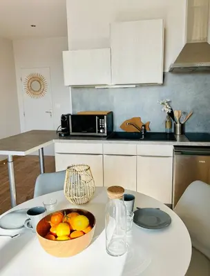 Cuisine ou kitchenette dans l'établissement La Paillote Dieppoise vue port exceptionnelle 2 à 4 pers