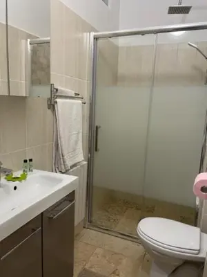 Salle de bains dans l'établissement Chambre équipée Plain-Pied - 2 pers avec sdb wc privé