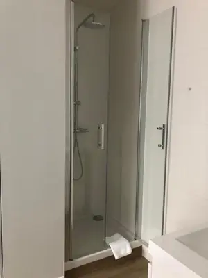 Salle de bains dans l'établissement Maison Gabriel Appartement LUNE