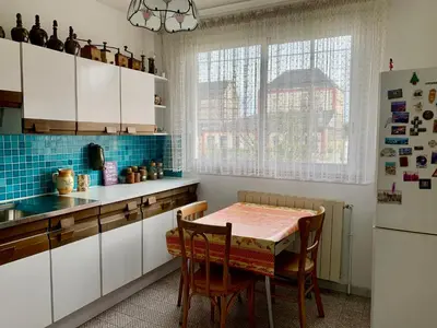 Cuisine ou kitchenette dans l'établissement Maison familiale avec jardin proche Rouen centre