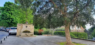 Plan de l'établissement Maison lumineuse dans un cadre verdoyant