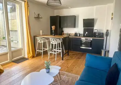 Cuisine ou kitchenette dans l'établissement White House - THE SUNNY avec TERRASSE et PARKING privé - 20 min CENTRE
