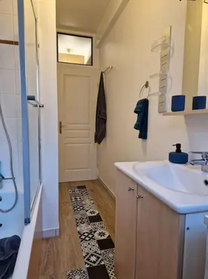 Salle de bains dans l'établissement Accueillant et pratique, proche de Chantilly et du parc Asterix