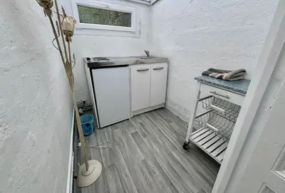 Cuisine ou kitchenette dans l'établissement Le “Chez-nous” - Maison atypique de 90m2