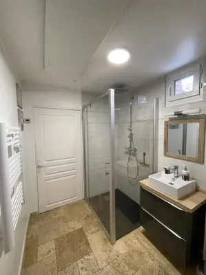 Salle de bains dans l'établissement les jardins d'Holly