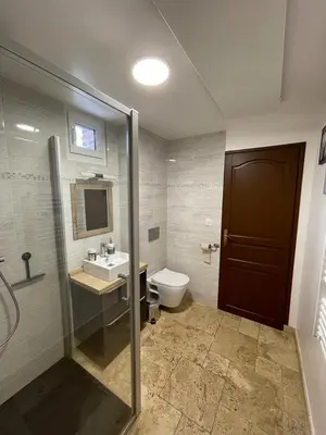 Salle de bains dans l'établissement les jardins d'Holly