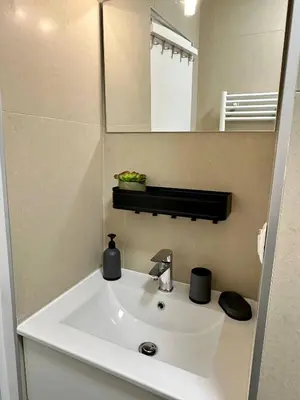 Salle de bains dans l'établissement La Cabane de Bonsecours