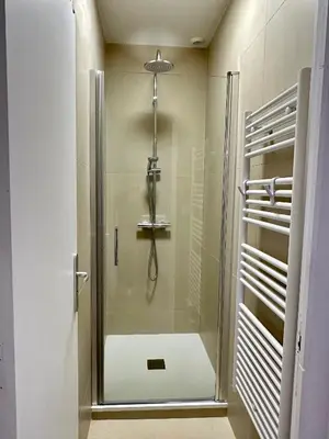 Salle de bains dans l'établissement La Cabane de Bonsecours