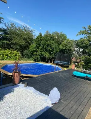 Piscine de l'établissement Magnifique logement, confortable et paisible. ou située à proximité