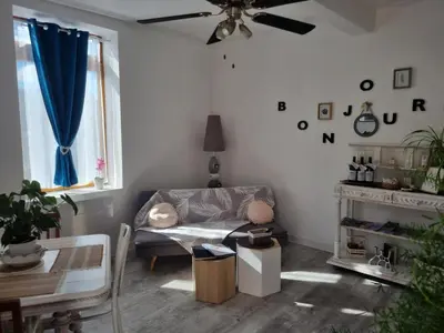 Coin salon dans l'établissement Gîte de l'Orchidée