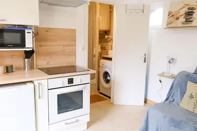 Cuisine ou kitchenette dans l'établissement Le petit Val