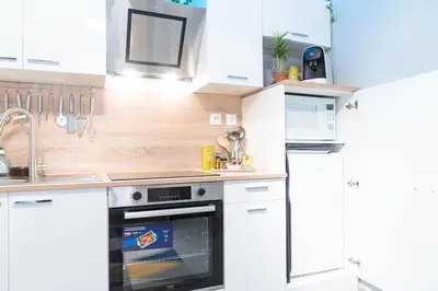 Cuisine ou kitchenette dans l'établissement Chez Stéphanie au cœur d'Amiens